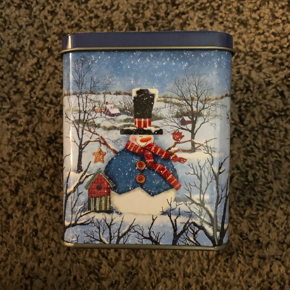 NWOT-Snowman Tin w/Snow Scene-Cube Shape-Snacks